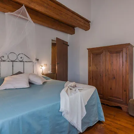 Casa Rossa * San Costanzo